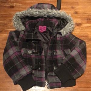 Plaid jacket/coat with fur size 4